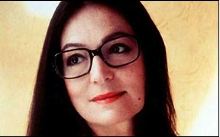 Nana Mouskouri