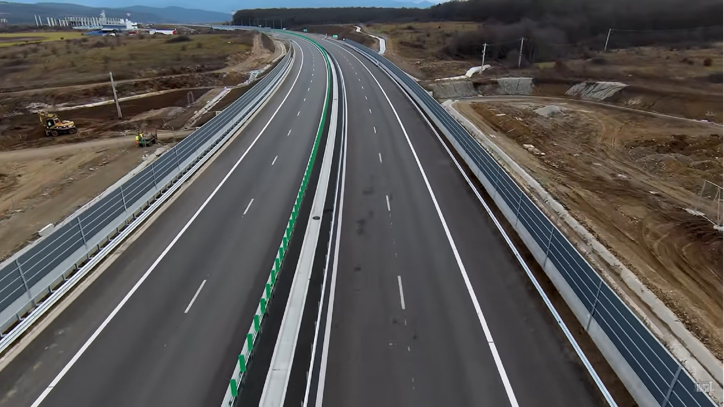 Un cetăţean francez care s-a aruncat din maşină pe autostradă, transportat în comă la spital VIDEO