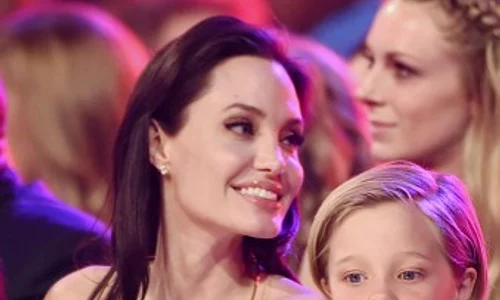Angelina Jolie este cea care îi plătește tratamentul lui Shiloh jpeg