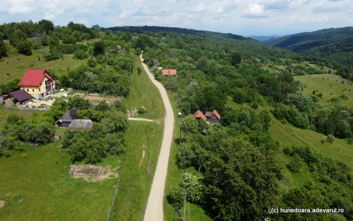 Satul Vadu Dobrii din Hunedoara. Foto: Daniel Guță. ADEVĂRUL