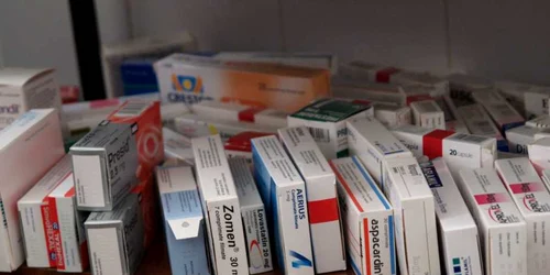 Mulţi oameni preferă să cumpere medicamente de pe internet în loc să le ia din farmacie