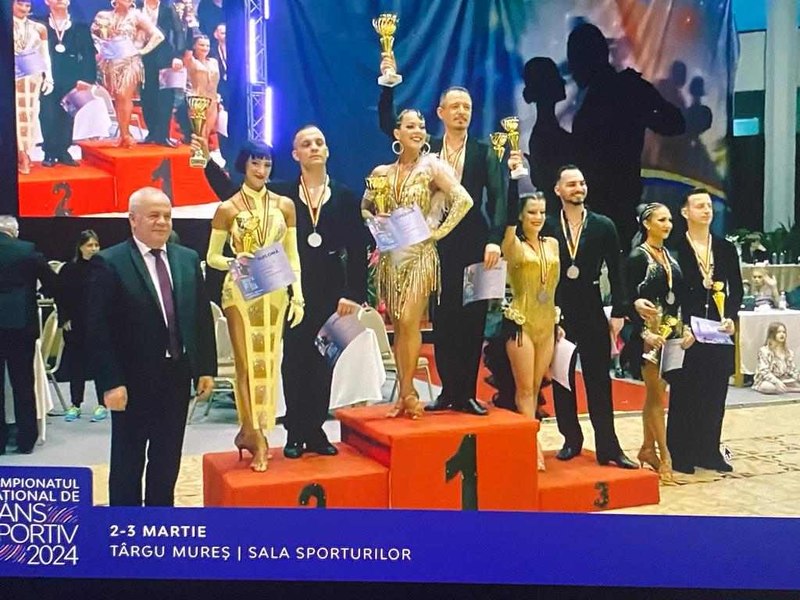 Cine sunt cei doi antrenori din Arad care au cucerit al treilea titlu consecutiv de campioni naționali la dans sportiv