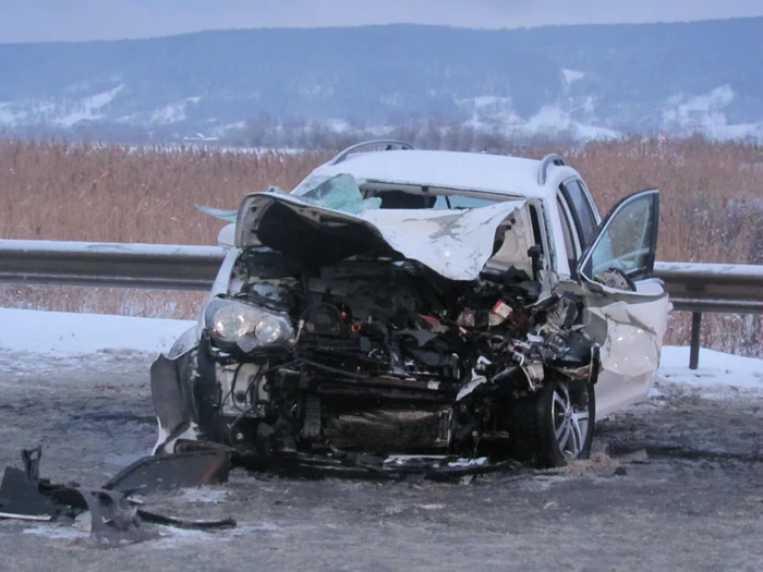 Accidentul s-a petrecut pe centura oraşului Avrig. FOTO Ramona Găină