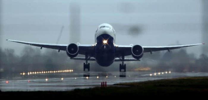 
    Avionul a fost lovit de o dronă în timp ce aterizaFoto Getty  