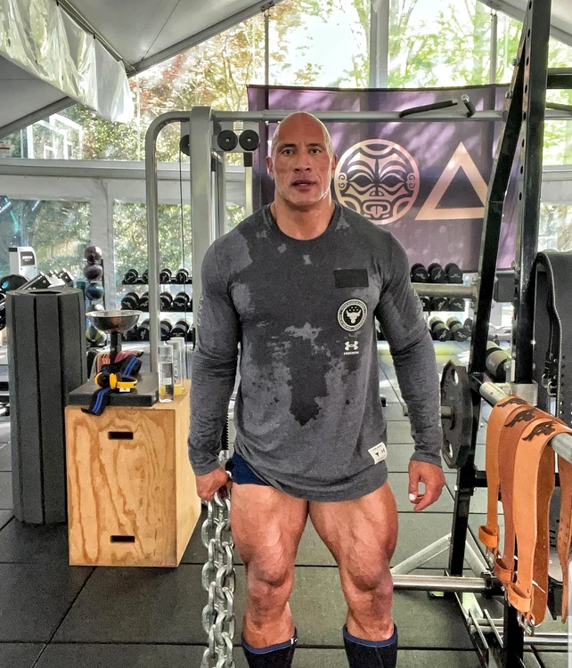 Dwayne ”The Rock” Johnson, 48 de ani, spune că trebuie să se antreneze dublu față de cum o făcea la 20 de anifoto: Instagram