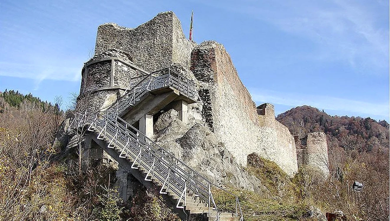 Cetatea Poenari nu a mai fost restaurată de cinci decenii FOTO. Muzeul Judeţean Argeş