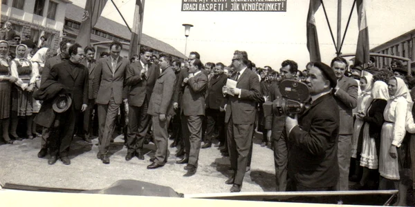 Nicolae Ceauşescu fabrica de confecţii Miercurea Ciuc aprilie 1970 FOTO Fototeca online a comunismului românesc. Cotă