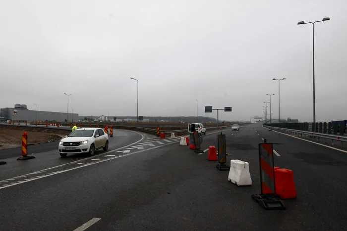 Șoferii care vor să intre pe A3 trebuie să ocolească prin Centura de Nord a Capitalei. Porțiunea dinspre București este încă închisă