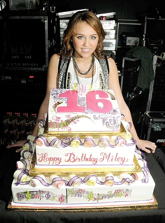 2009 Miley Cyrus (21 de ani)