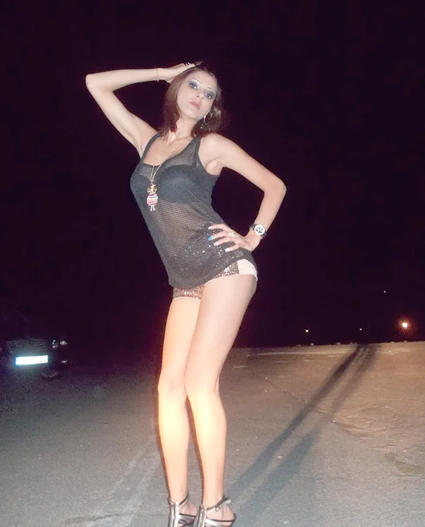 Alina Percea încearcă să-şi spele păcatele din trecut. Şi-a schimbat imaginea, dar şi numele