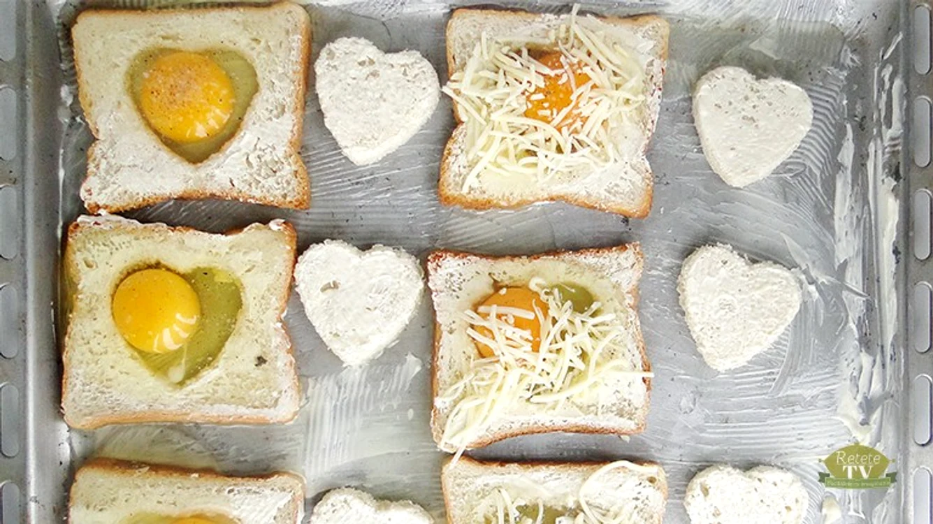 
    Ouă în pâine, la cuptorfoto: retetetv.ro  