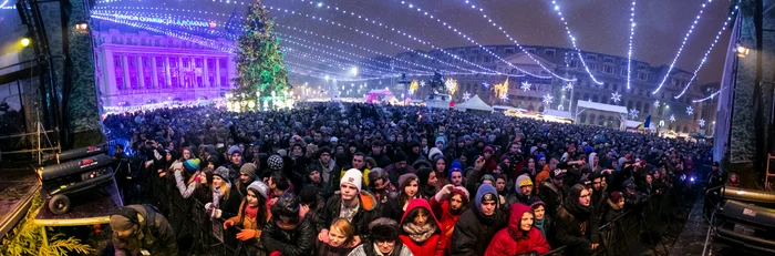 Târgul de Crăciun va fi luminat de 20.000 de beculețe începând cu ora 18.00