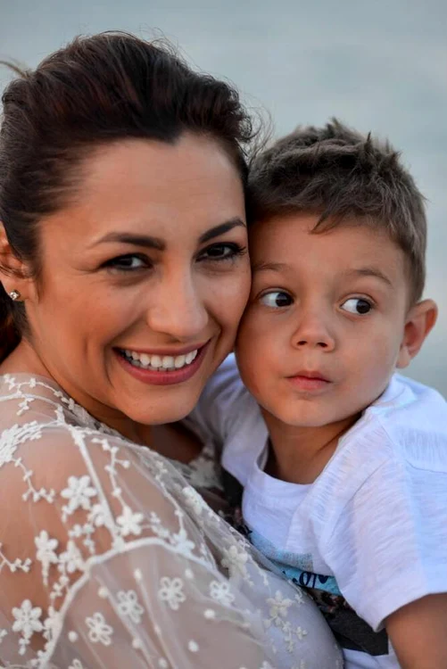 Andra şi fiul ei, David, îşi sărbătoresc azi ziua de nume