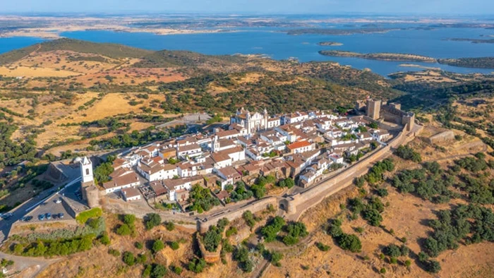 Puțini turiști ajung în Monsaraz / foto: Shutterstock