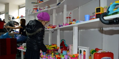 jucarii reciclate ploiesti foto dana mihai