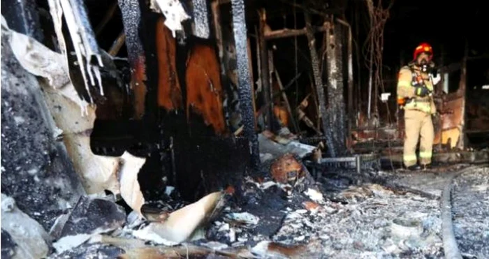 Incendiul a izbucnit în apropierea sălii de urgenţe FOTO AFP