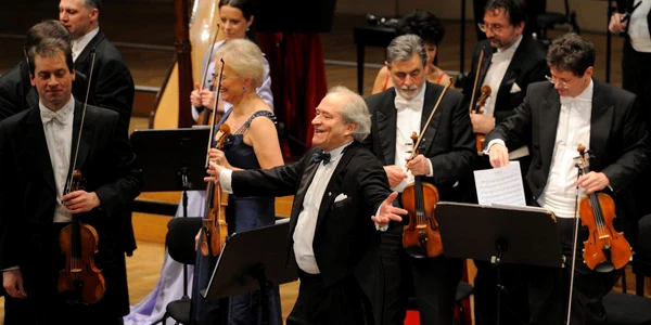 Peter Guth şi Strauss Festival Orchestra
