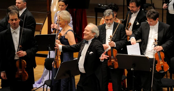 Peter Guth şi Strauss Festival Orchestra