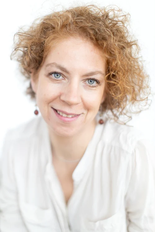 Nora Neghină, psihoterapeut și coach menopauză