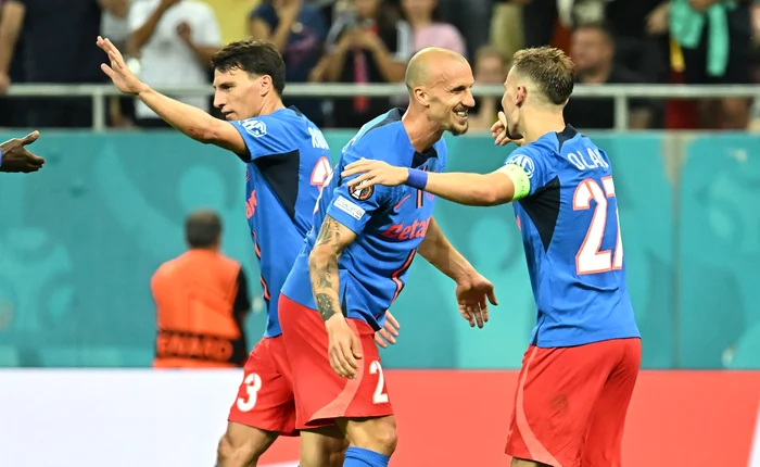 Vlad Chiricheș, centru, socotit oaia neagră a echipei