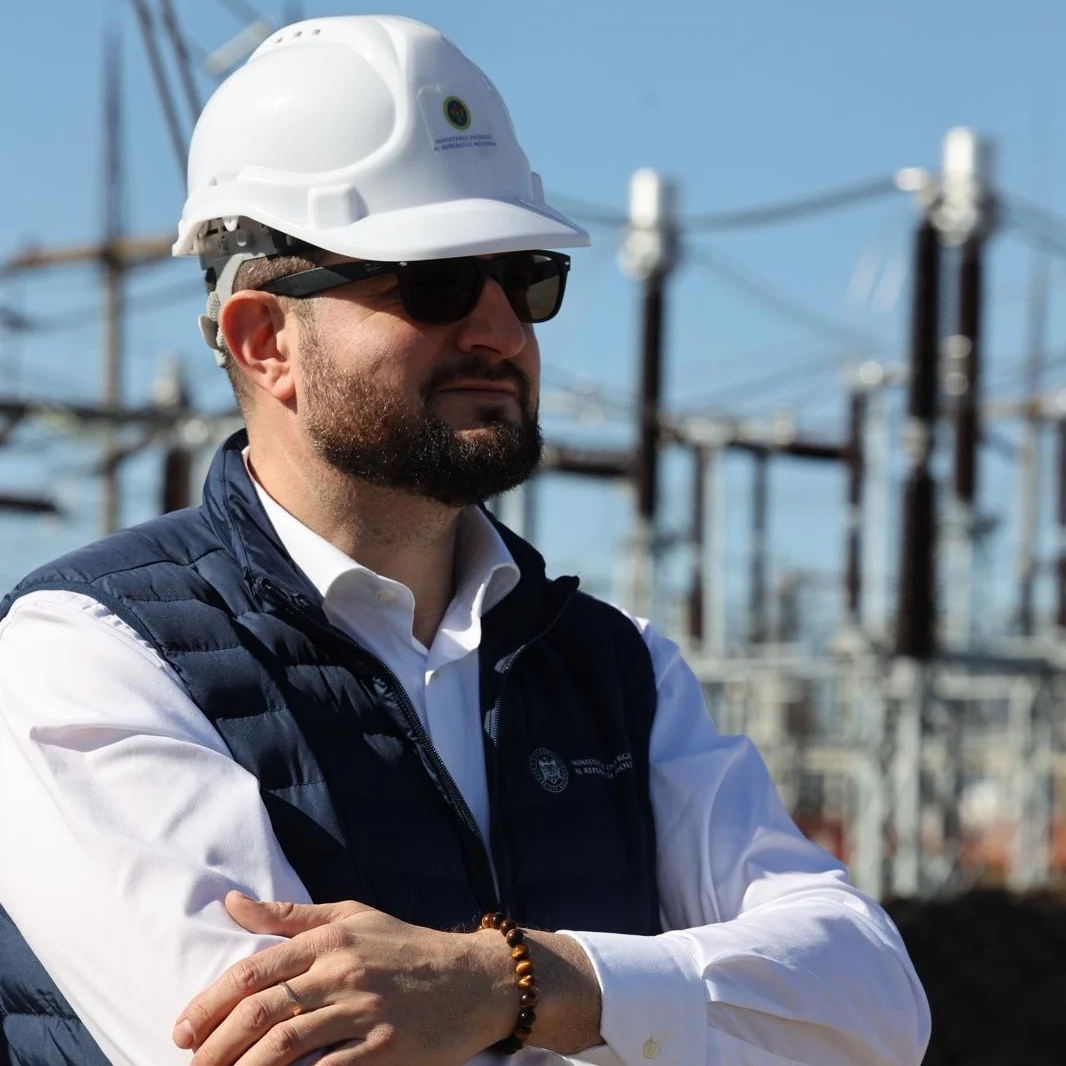 Ministrul moldovean al Energiei susține că apropiații săi sunt hărțuiți și lansează un avertisment