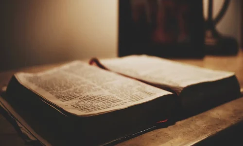 biblie veche jpg