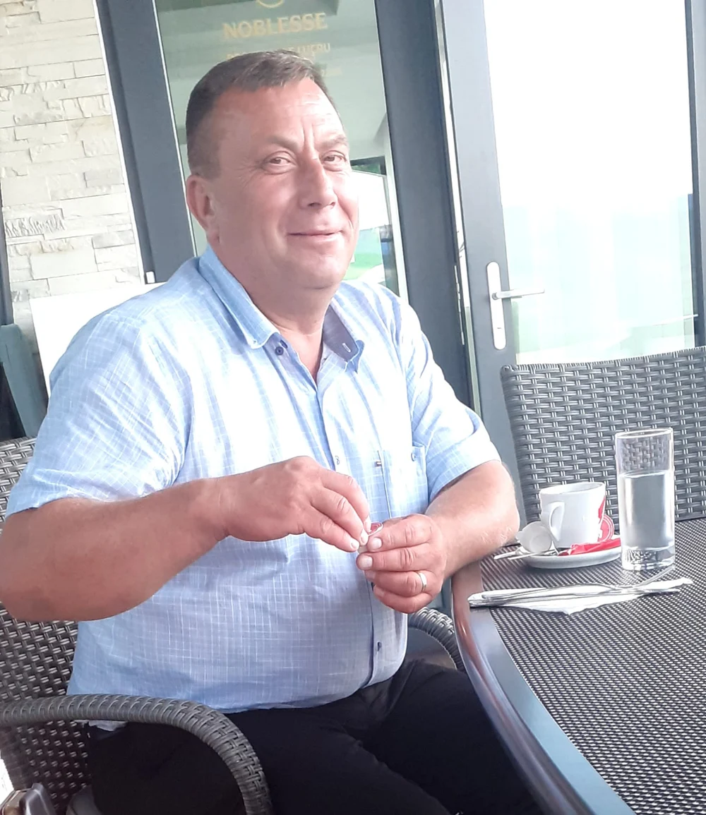 Un primar a cheltuit 70.000 de lei pe analize și acuză o angajată că l-a otrăvit: „Am avut dificultăți la mers, arsuri la nas, la gură, nu am miros”