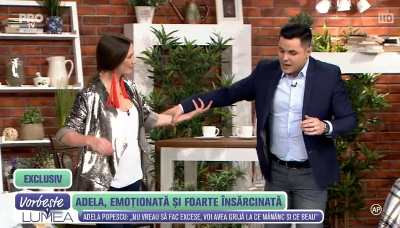 Adela a mimat faptul că va avea un băieţel