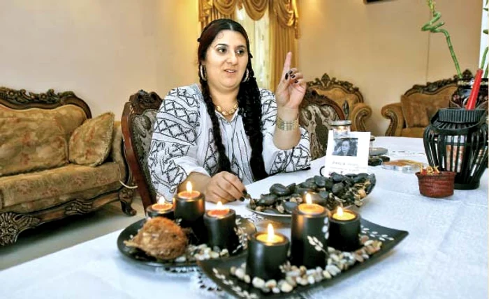 Vrăjitoarea Melisa îşi păcălea clienţii prin ritualuri spectaculoase