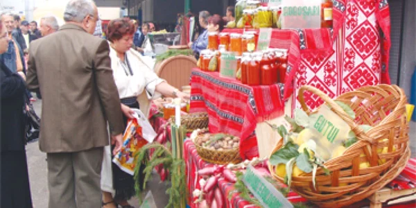 Legume autohtone şi de import, la Ziua Recoltei