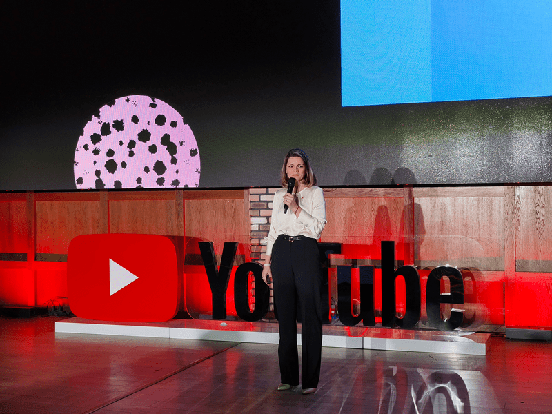 Zece ani de YouTube România. Care sunt cei mai populari creatori și artiști locali