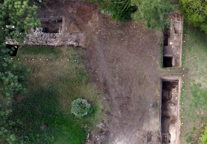 Arheologii au găsit poarta prin care a intrat Mihai Viteazul în Cetate FOTO: Alba24