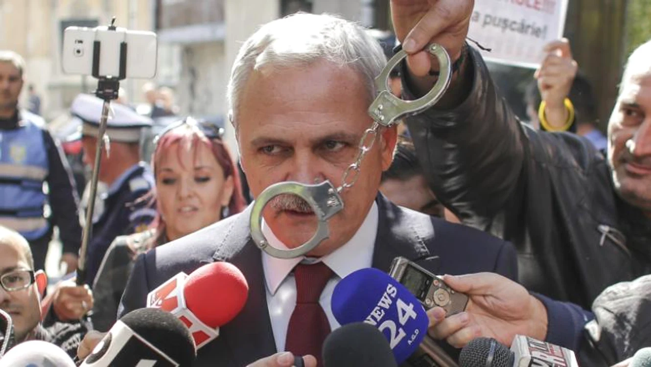 
    Liviu Dragnea este ultimul politician celebru condamnat la închisoare în urma unui dosar instrumentat de DNA  