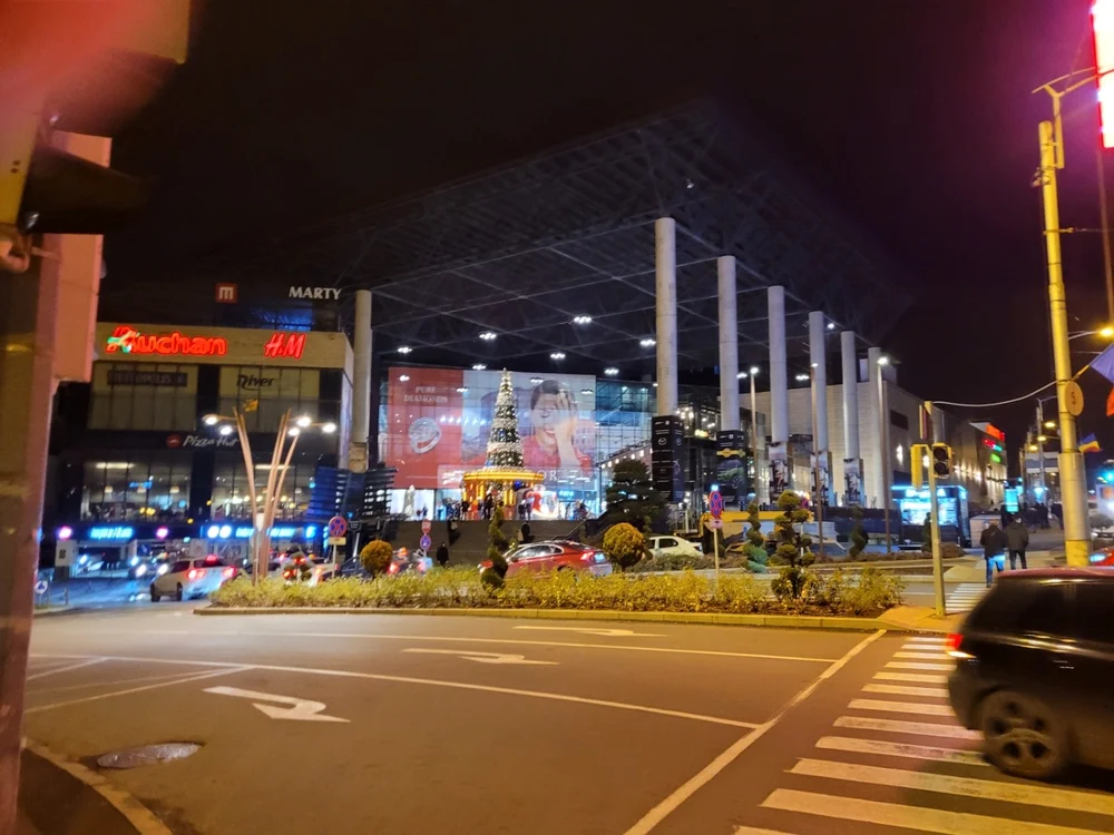 Iulius Mall din Cluj a fost evacuat din cauza unei alarme false