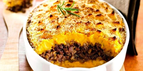 placinta cu cartofi si carne tocata