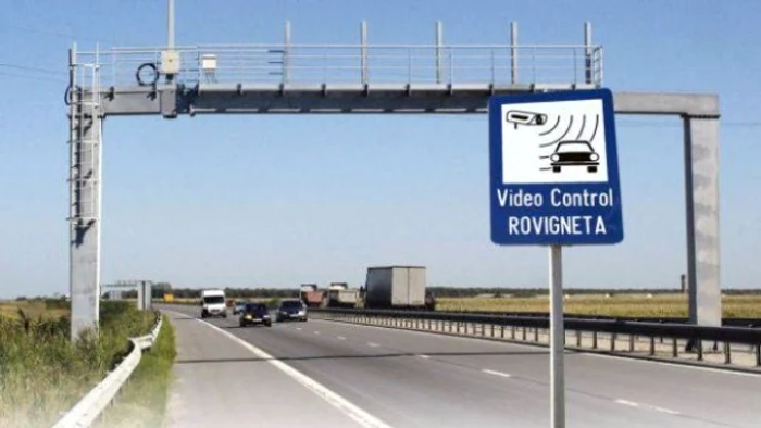 
    Drumurile naționale si autostrăzile sunt împânzite de camare care te depistează dacă ai plătit rovinietafoto: arhiva personală  