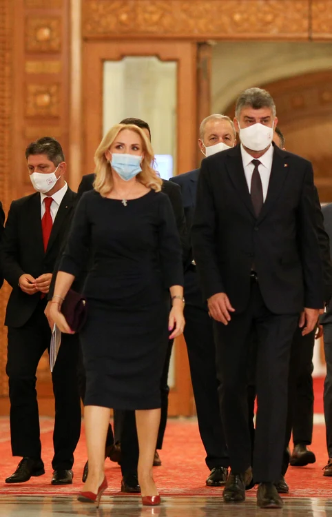 Gabriela Firea l-a însoțit pe liderul interimar PSD Marcel Ciolacu la congresul PSD