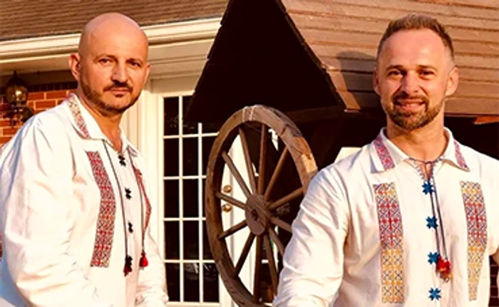 Alături de colegul de trupă