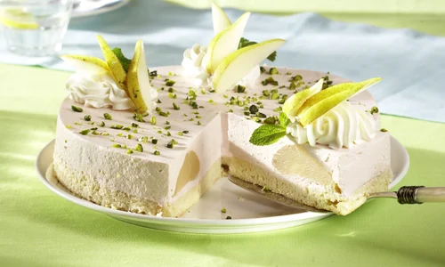 Linz Cake with Pears and Whipped Cream (step by step) jpeg