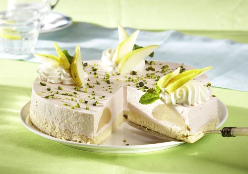 Linz Cake with Pears and Whipped Cream (step by step) jpeg