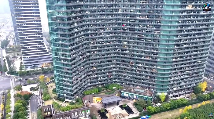 Blocul gigant din China care adăpostește aproximativ 30.000 de oameni FOTO: Captură video/ YT