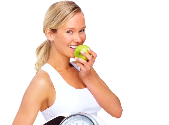 
    Bea înainte de masă un pahar de apă sau de suc proaspăt de citrice și vei mânca mai puținclicksanatate.ro  