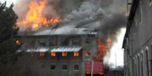 Clădirea are o vechime de 100 de ani