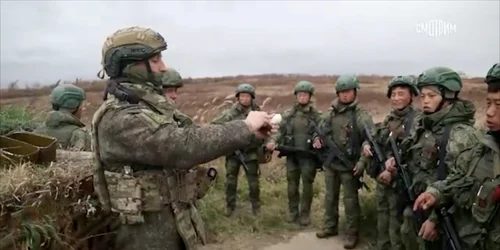 Soldați nord coreeni se antrenează în Rusia FOTO Profimedia jpg