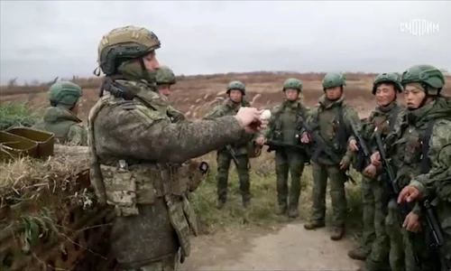 Soldați nord coreeni se antrenează în Rusia FOTO Profimedia jpg