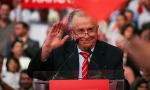 IOn Iliescu FOTO Shutterstock jpeg