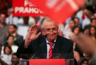 IOn Iliescu FOTO Shutterstock jpeg