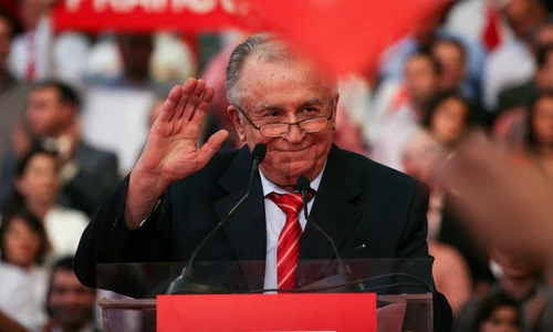 IOn Iliescu FOTO Shutterstock jpeg