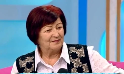 elena stoica mama laura stoica jpeg