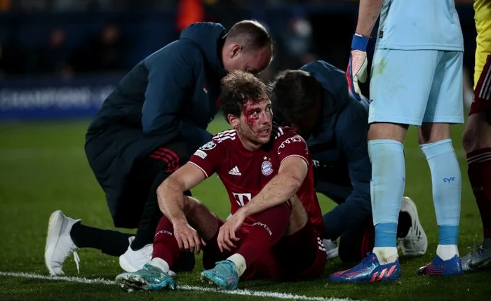 Goretzka a fost pansat pe teren (FOTO: EPA)